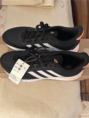 Adidas Supernova Running Sneaker Women’s Size 7 Black White and Pink NWT